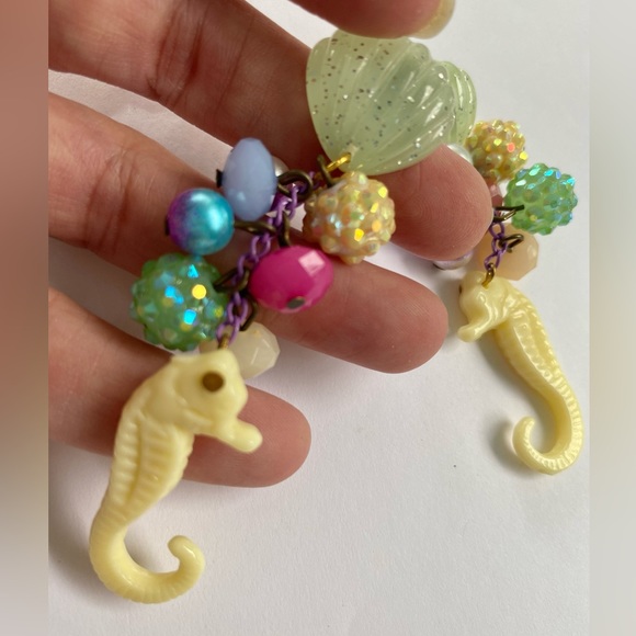 Starfish shell mermaid bling bead yellow seahorse ocean dangle earrings - Picture 2 of 3